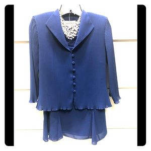 6p 2 pc cobalt blue skirt suit with details